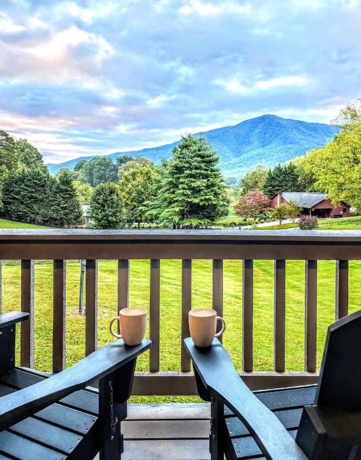 Ole Smoky Bnb - Game Room, Hot Tub, Mtn Views! Піджен-Фордж Екстер'єр фото
