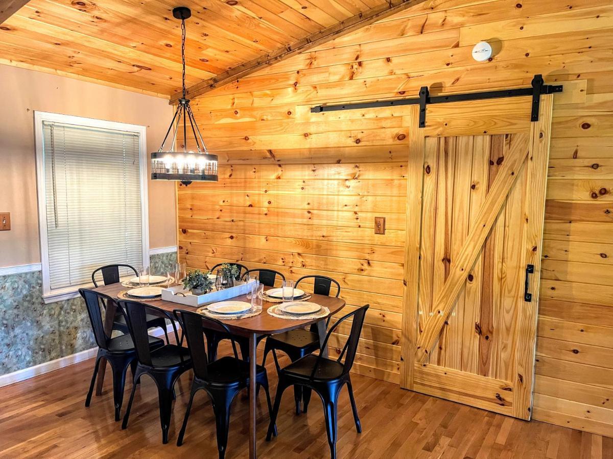 Ole Smoky Bnb - Game Room, Hot Tub, Mtn Views! Піджен-Фордж Екстер'єр фото