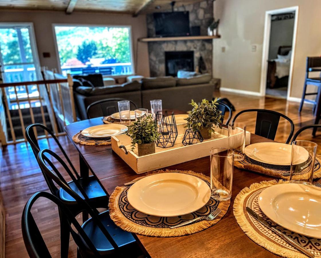 Ole Smoky Bnb - Game Room, Hot Tub, Mtn Views! Піджен-Фордж Екстер'єр фото