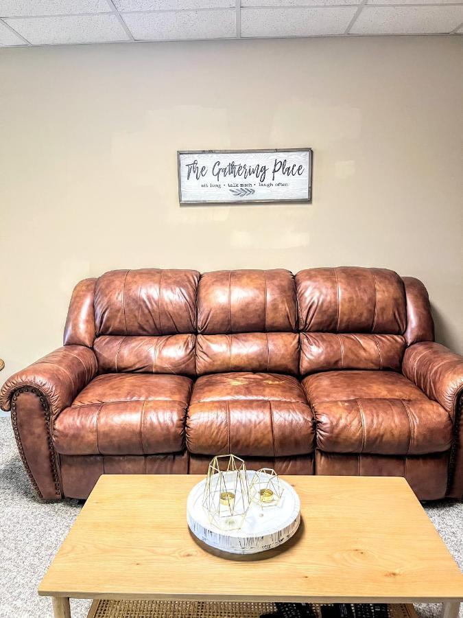 Ole Smoky Bnb - Game Room, Hot Tub, Mtn Views! Піджен-Фордж Екстер'єр фото