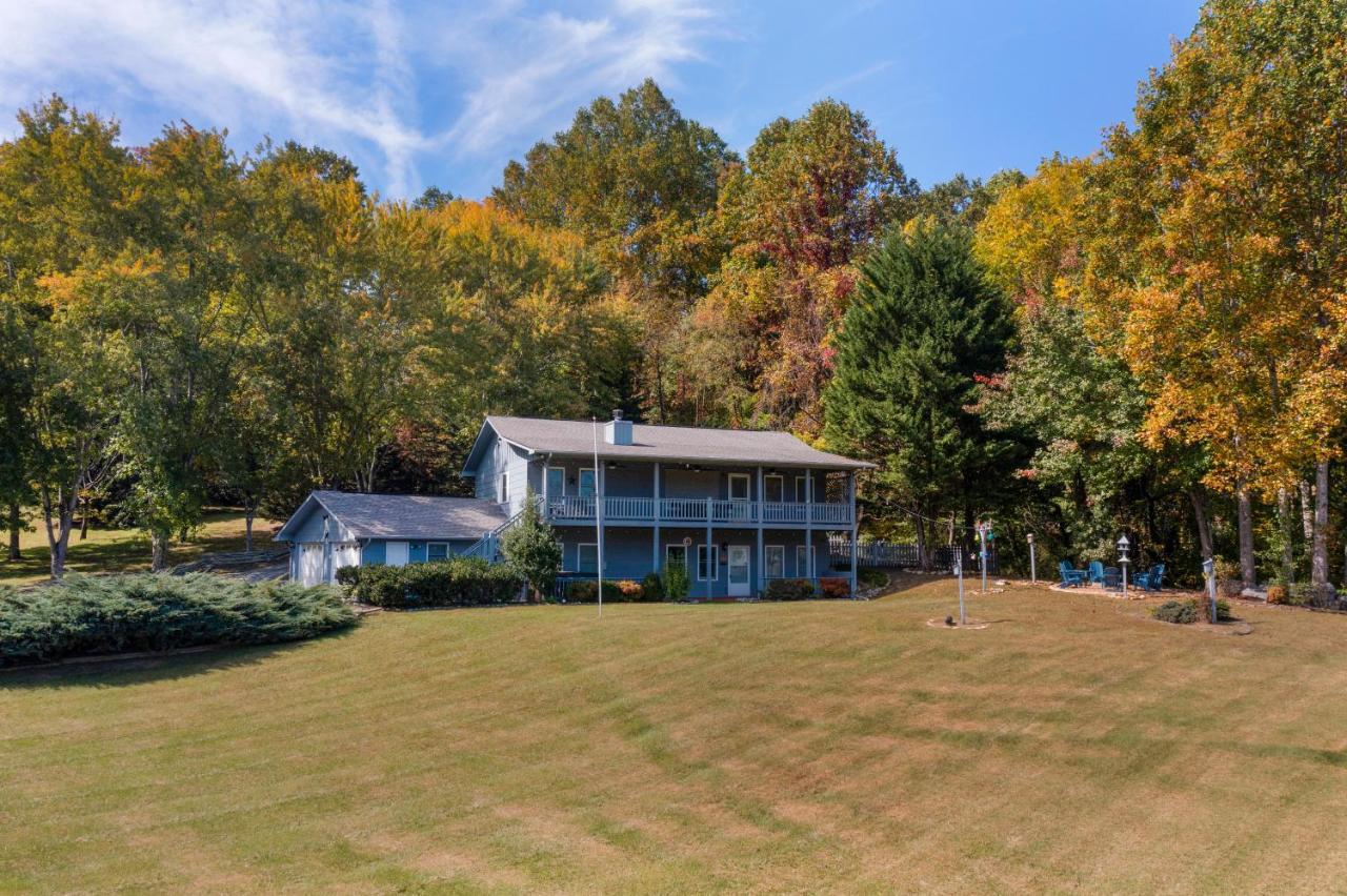 Ole Smoky Bnb - Game Room, Hot Tub, Mtn Views! Піджен-Фордж Екстер'єр фото